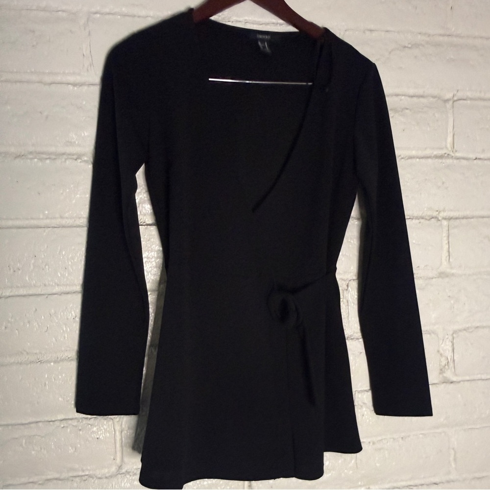 Forever 21 Black Long Sleeve Wrap Romper Peplum Shorts Size M
